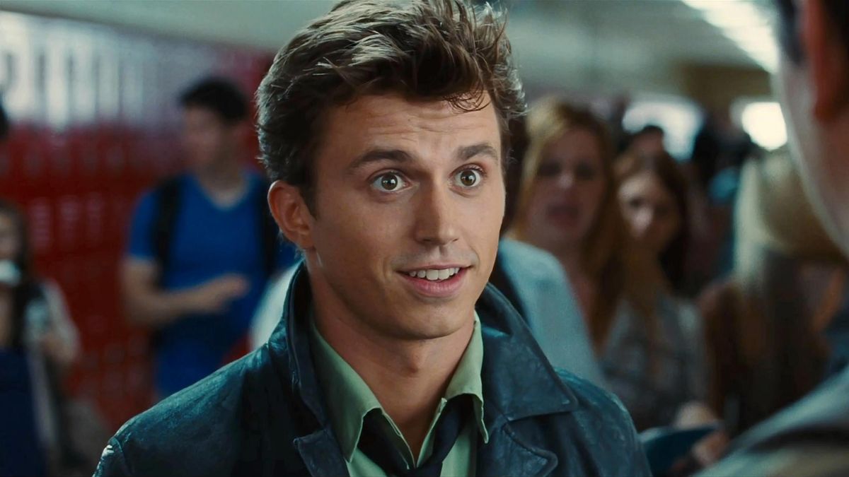 Kenny Wormald in Footloose.