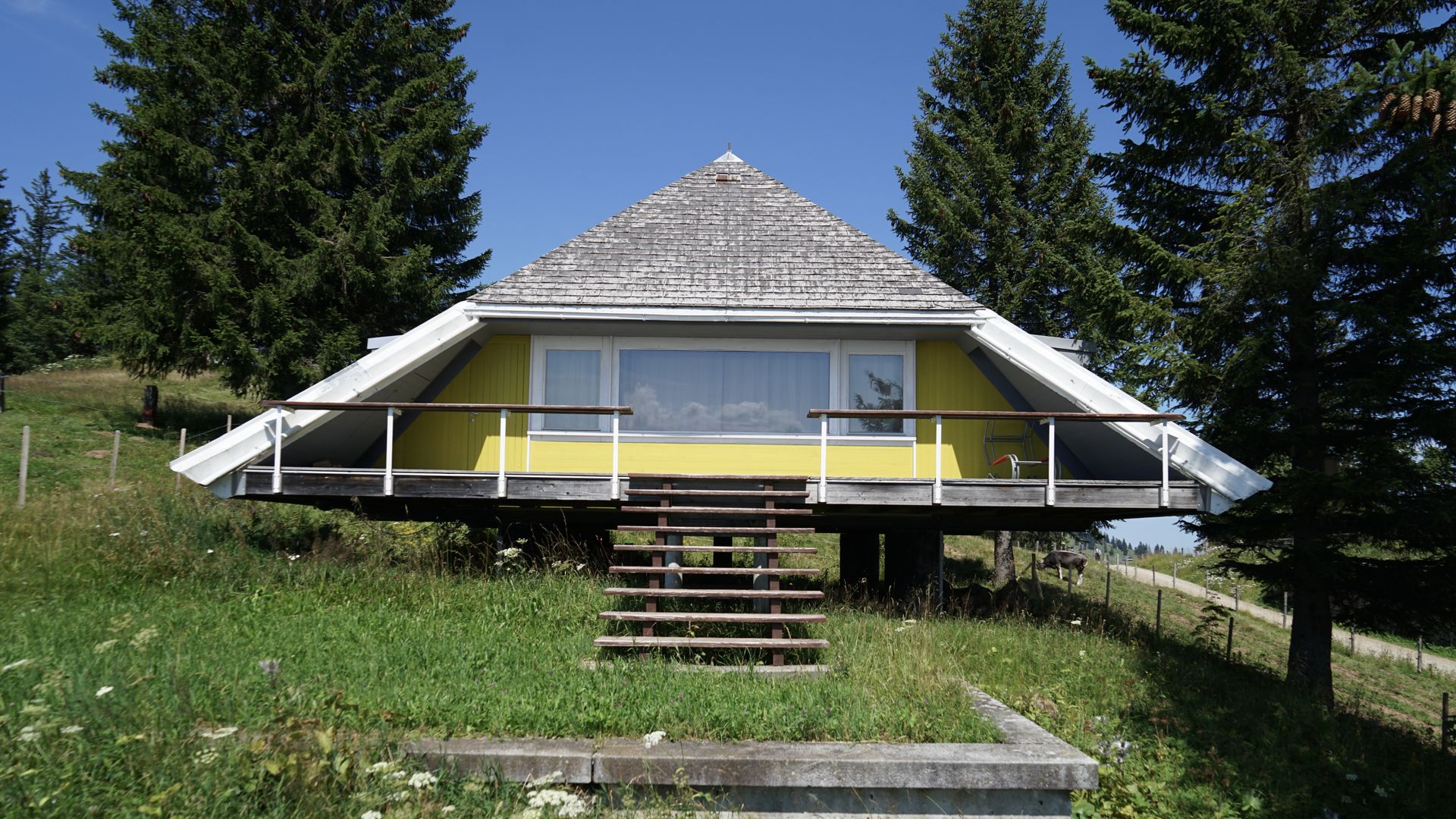 modernist cottage