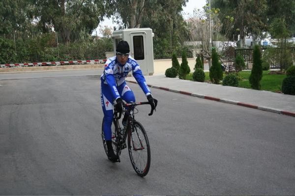 Matteo Carrara arrives back solo.