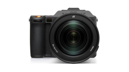 Hasselblad X2D II 100C camera and XCD 2,8–4/35–100E zoom lens