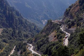 23 July 2015 102nd Tour de France Stage 18 : Gap - Saint-Jean-de-Maurienne Breakaway at Col du Glandon Photo : Yuzuru SUNADA