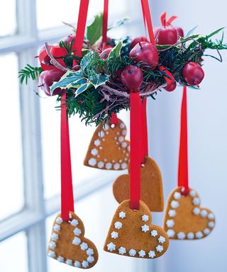 Gingerbread hearts hanging from garland