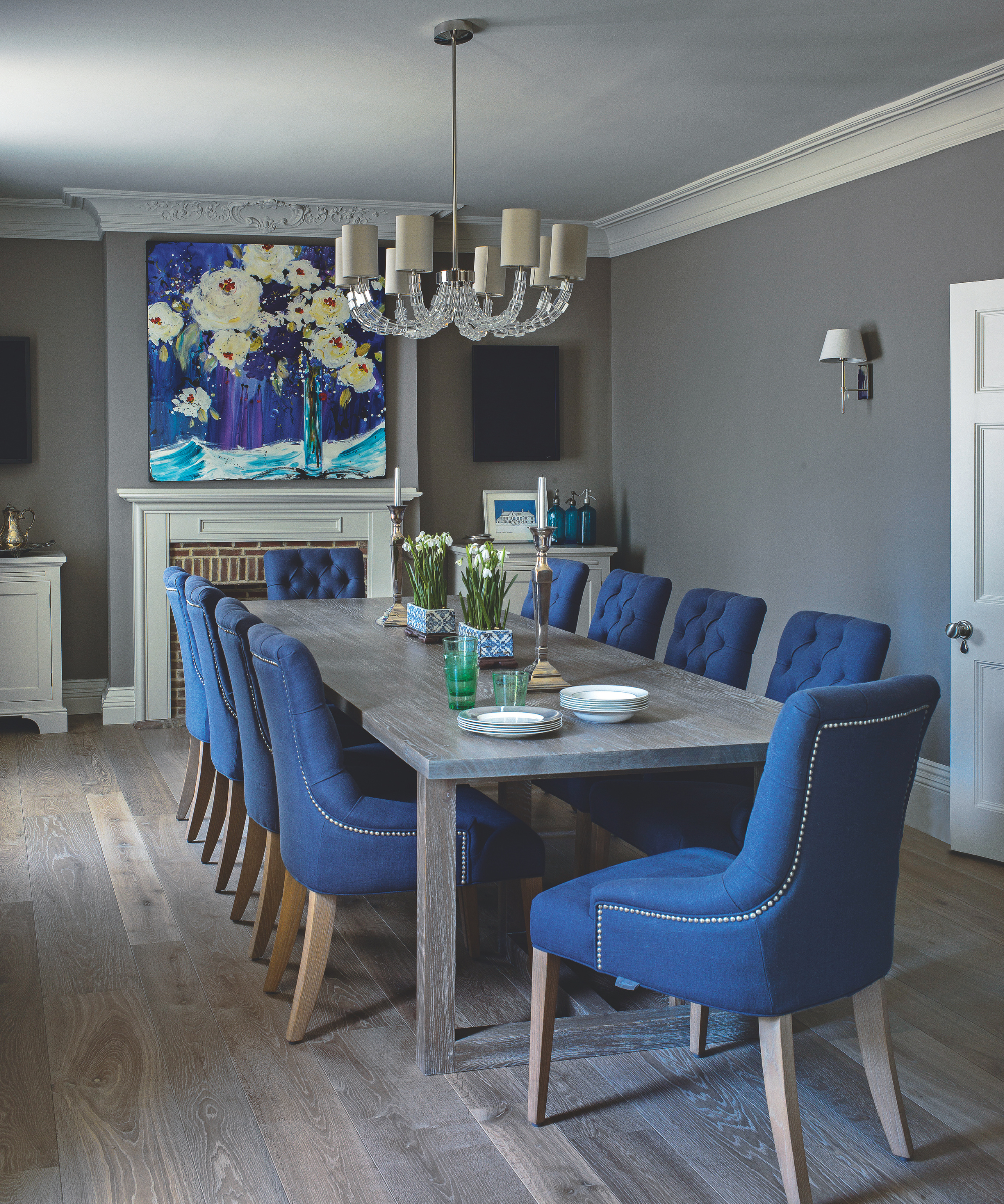 Blue dining room