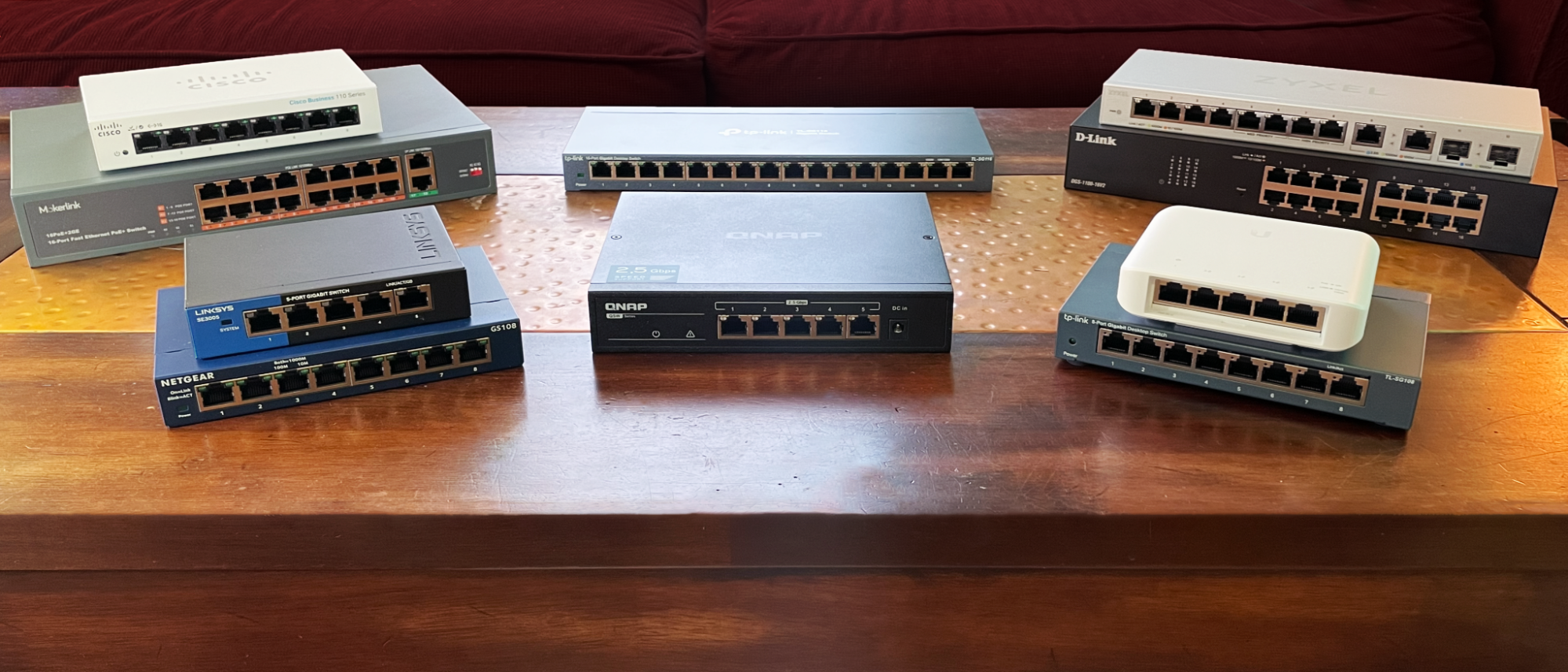 New 5-Port PoE+ Gigabit Ethernet Unmanaged Switch perfect for Small and  Home Offices 