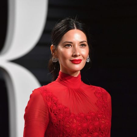 Olivia Munn attends the 2017 Vanity Fair Oscar Party