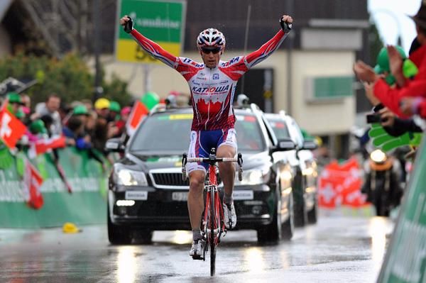 Pavel Brutt (Katusha) wins stage 1 and takes over the overall lead.