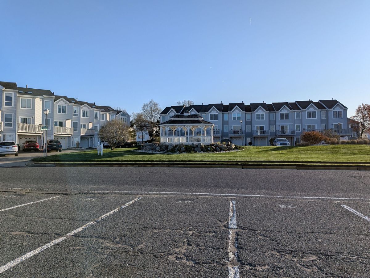 Google Pixel 9a dynamic range sample.