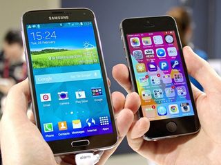 Samsung Galaxy S5 and iPhone 5s