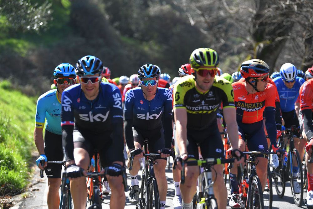 The bunch climb on stage 2 of Tirreno-Adriatico