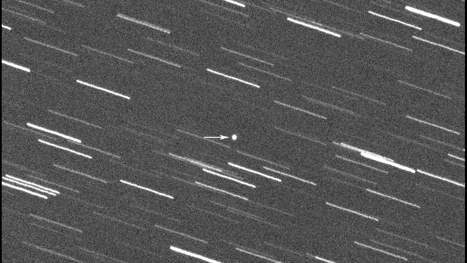 Imágenes de radar de la NASA muestran un asteroide del tamaño de un estadio cayendo cerca de la Tierra durante un sobrevuelo (fotos)