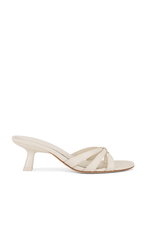 Flora Heel