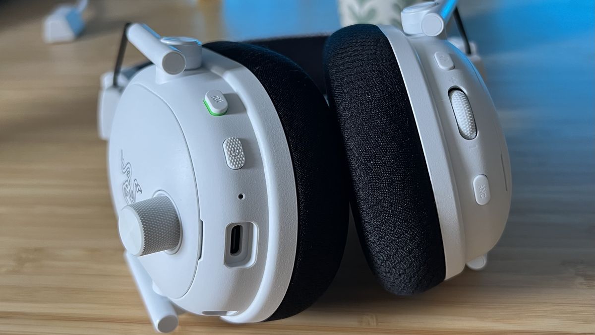 Close up on ports and controls on Razer BlackShark V3 Pro