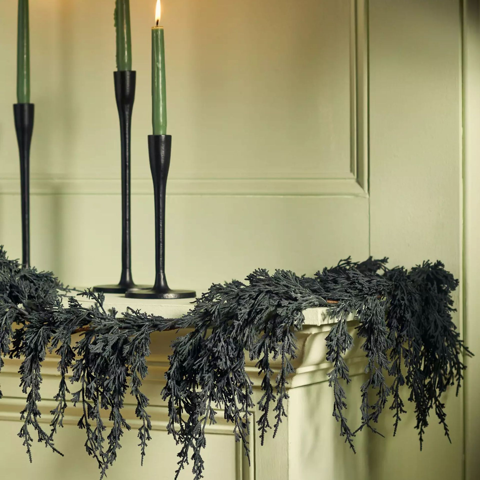 Black garland