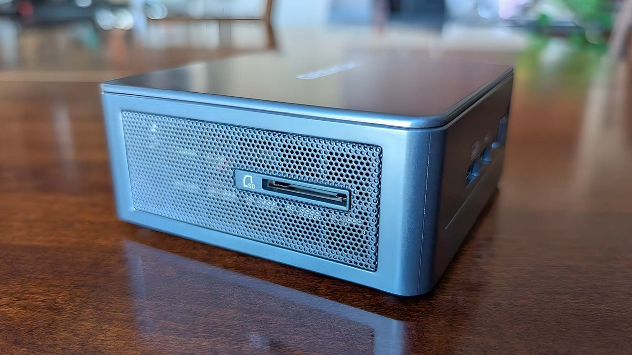 Closeup of the Geekom Mini IT13's SD card slot.