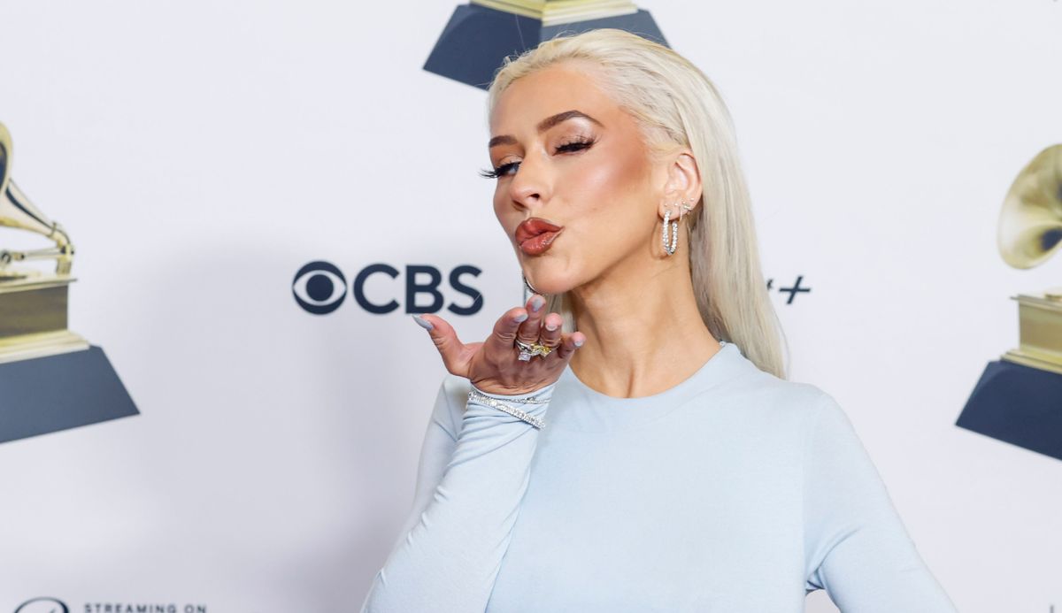 Christina Aguilera's Hairstylist On Her Sleek Grammy Look Marie Claire