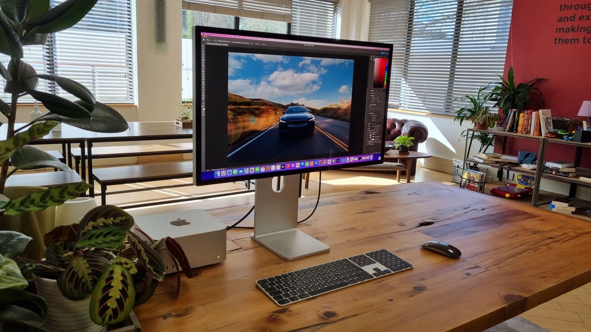 Apple Studio Display With Pc 