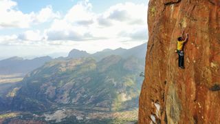 alex-honnold-climbing