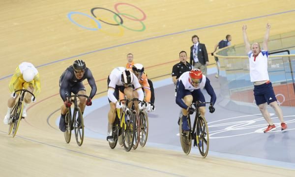 Chris Hoy (Great Britain) charges to the line