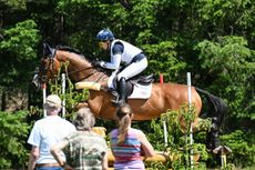 Luhm&uuml;hlen Horse Trials cross-country 2025 &ndash; Laura Collett and London 52