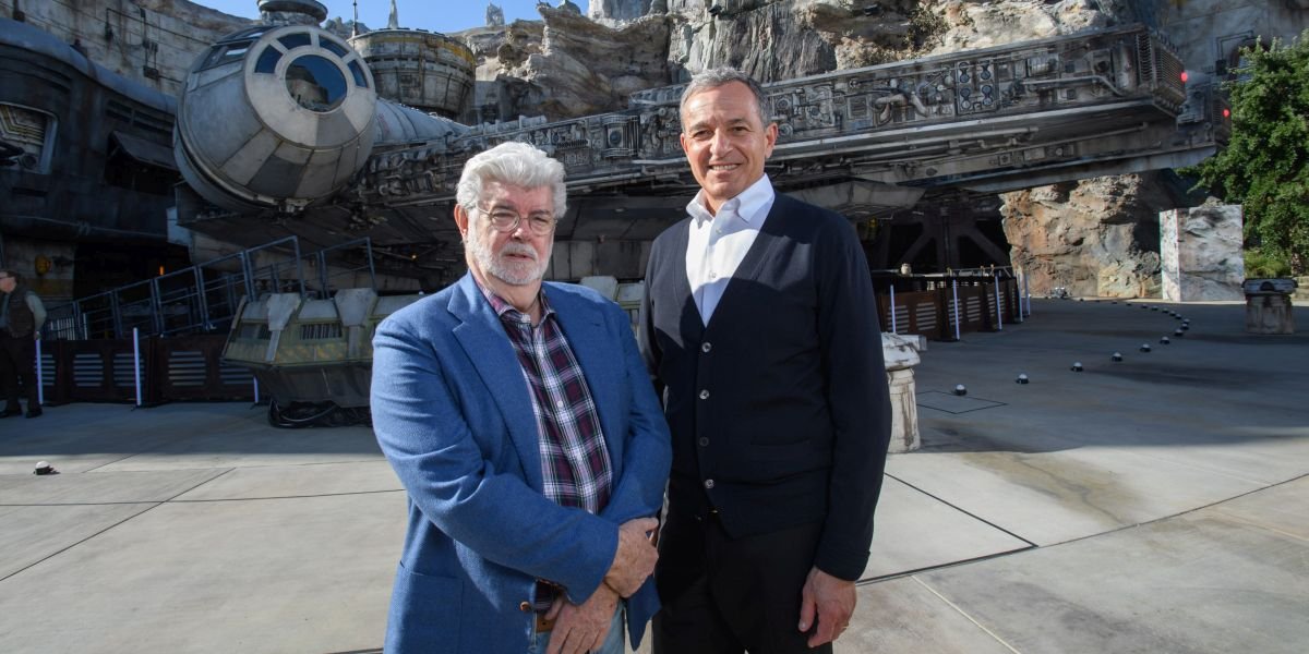 Bob Iger and George Lucas at the opening of Star wars: Galaxy&#039;s Edge