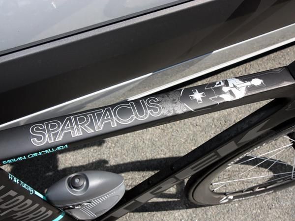 The broad and flat top tube leaves plenty of room for eye-catching graphics on Fabian Cancellara's (Leopard-Trek) custom Trek Speed Concept.