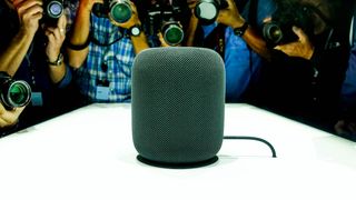 Nye hodetelefoner og kanskje HomePod også?