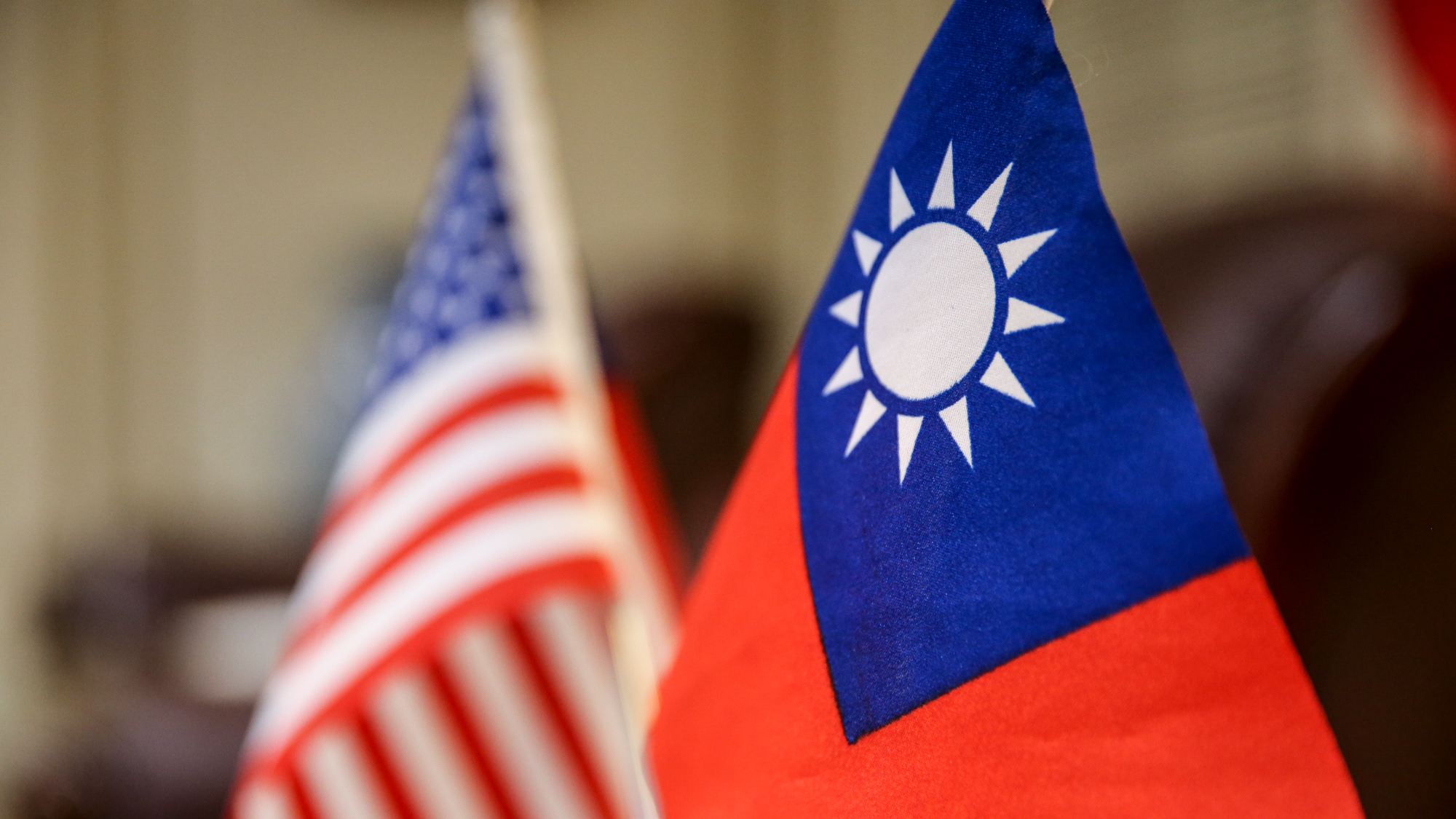 Taiwan and US flags