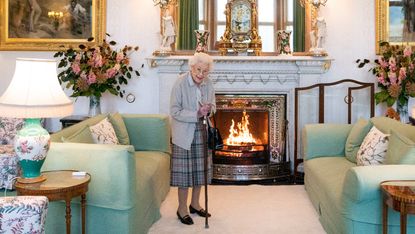 Queen Elizabeth in the Drawing Room of Balmoral before meeting Liz Truss 