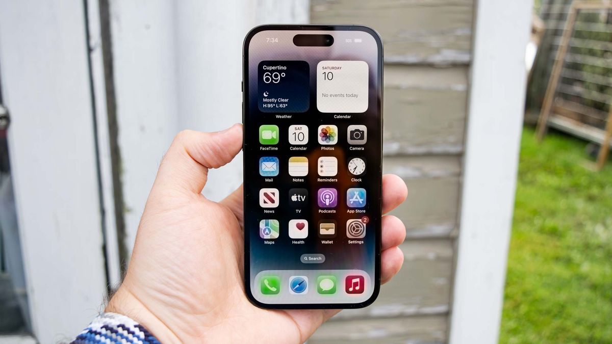 I’m getting the iPhone 14 Pro and saving $40 a month on my phone, internet and streaming bills