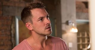 Darren tries to give Charlie some advice in Hollyoaks.