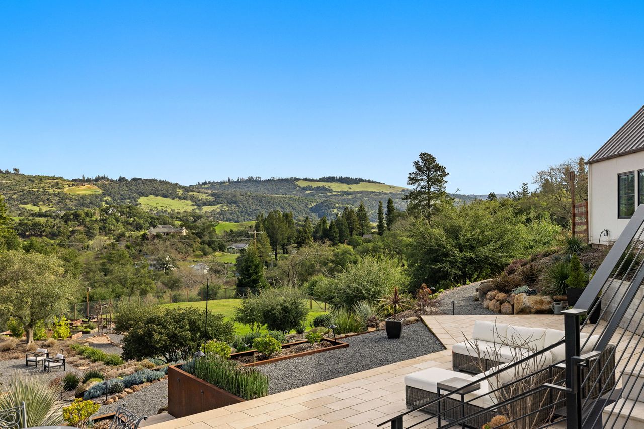 A home for sale in Santa Rosa, California.