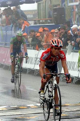 Ardila finishes the stage