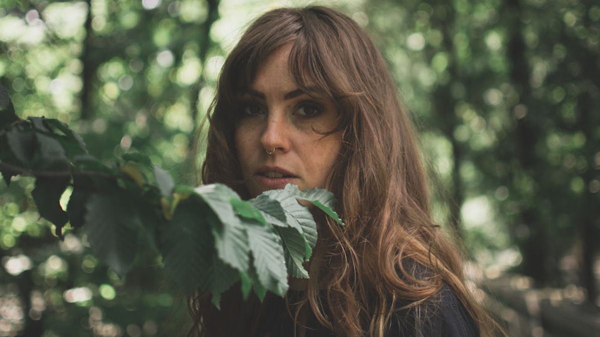 Emma Ruth Rundle shares video for new track Light Song | Louder