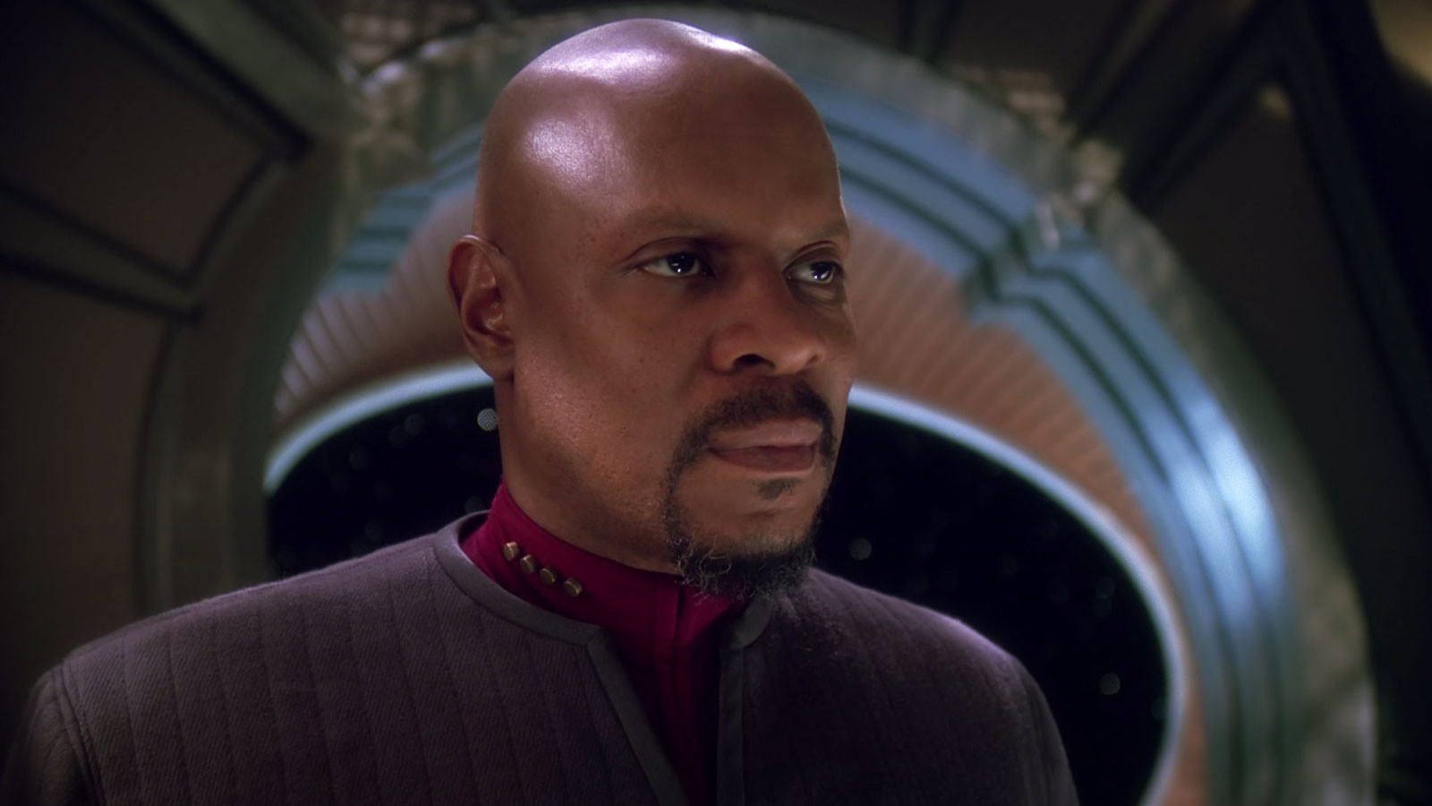 Avery Brooks as Captain Benjamin Sisko in Star Trek: Deep Space Nine.