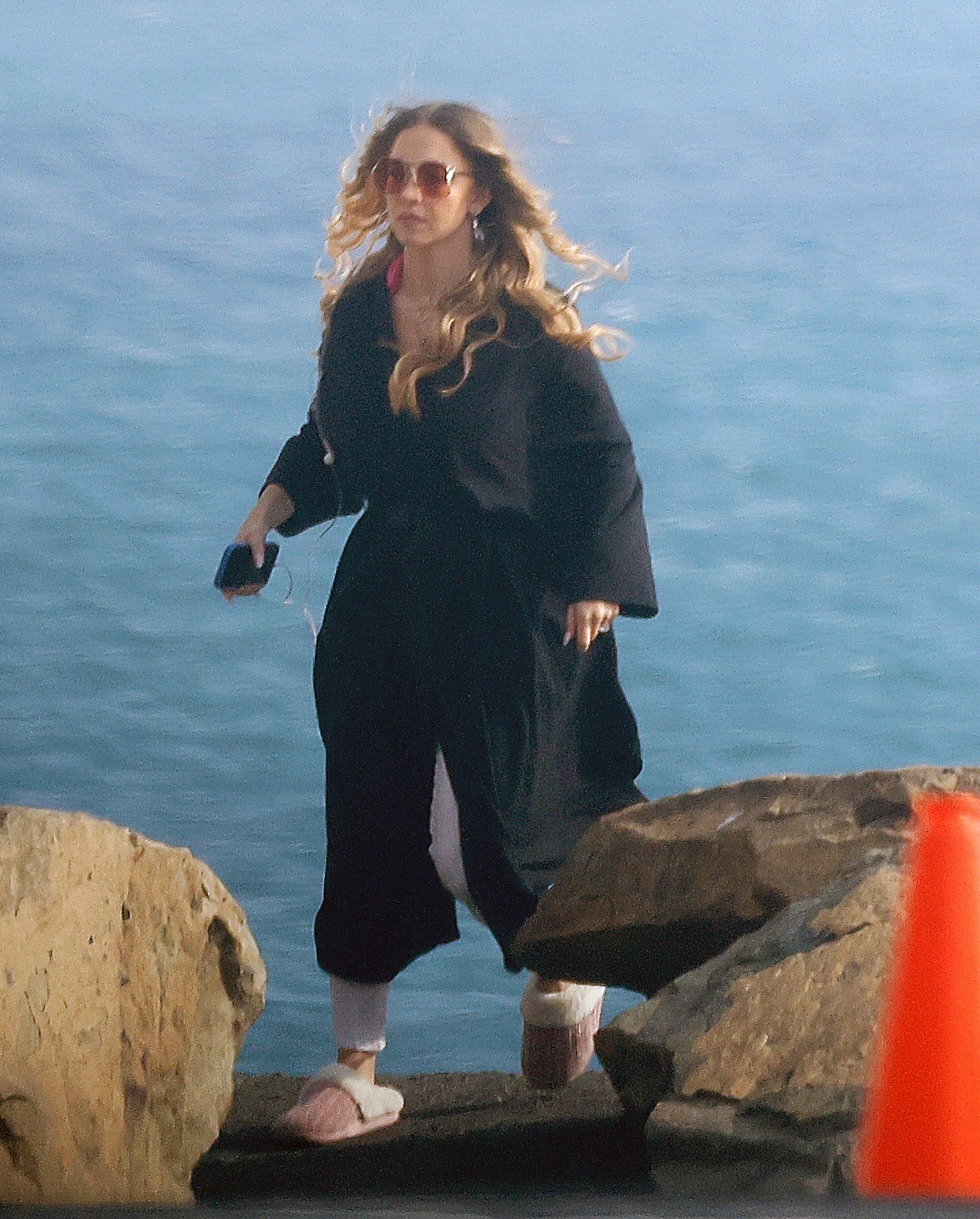 Sydney Sweeney wore Ugg slippers on the set of Euphoria