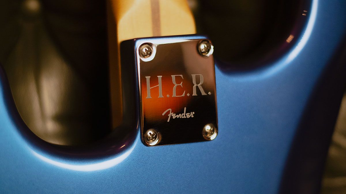 Fender H.E.R. Stratocaster Blue Marlin