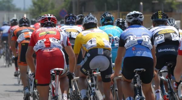 Ivan Stevic rides in the bunch.