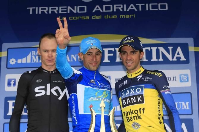 Vincenzo Nibali (Astana) flanked by Chris Froome (Sky) and Alberto Contador (Saxo-Tinkoff).