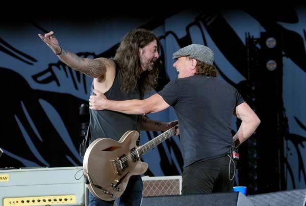 Brian Johnson and Dave Grohl onstage