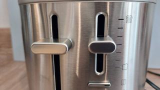 KitchenAid 2-Slice Toaster 5KMT2109BPT review