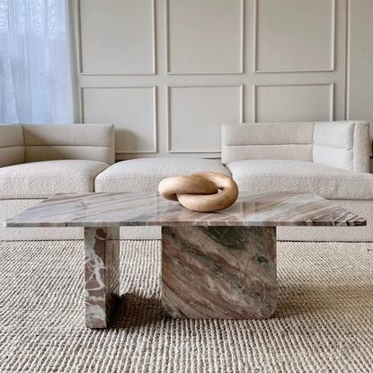 Stone Top Coffee Tables Are What Your Living Room Needs Here Are 12 To   ZnmBUxa5Wynju37mSuvxPP 415 80 