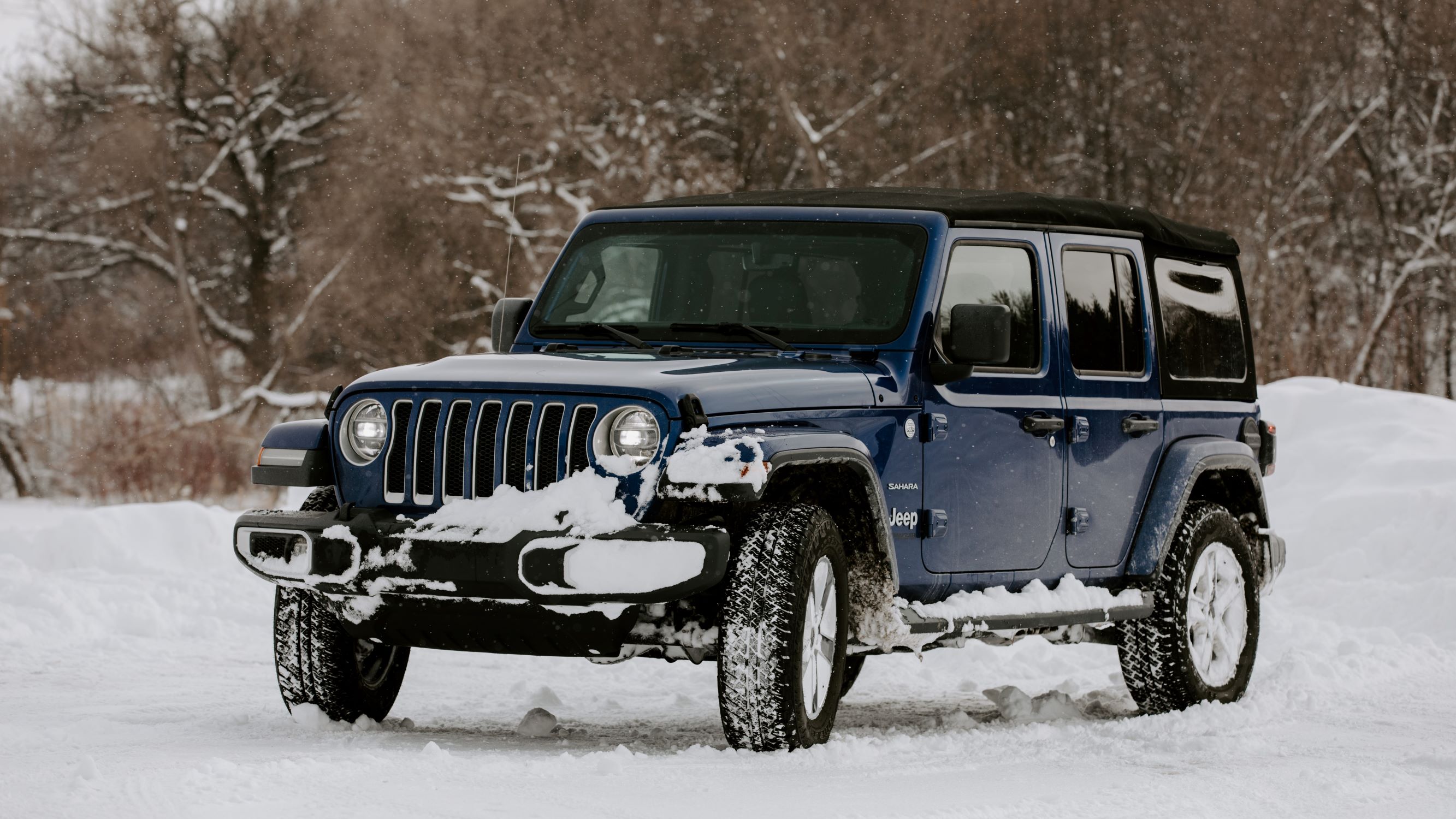OffRoad Pages in the Jeep Wrangler Sahara help you drive over snow