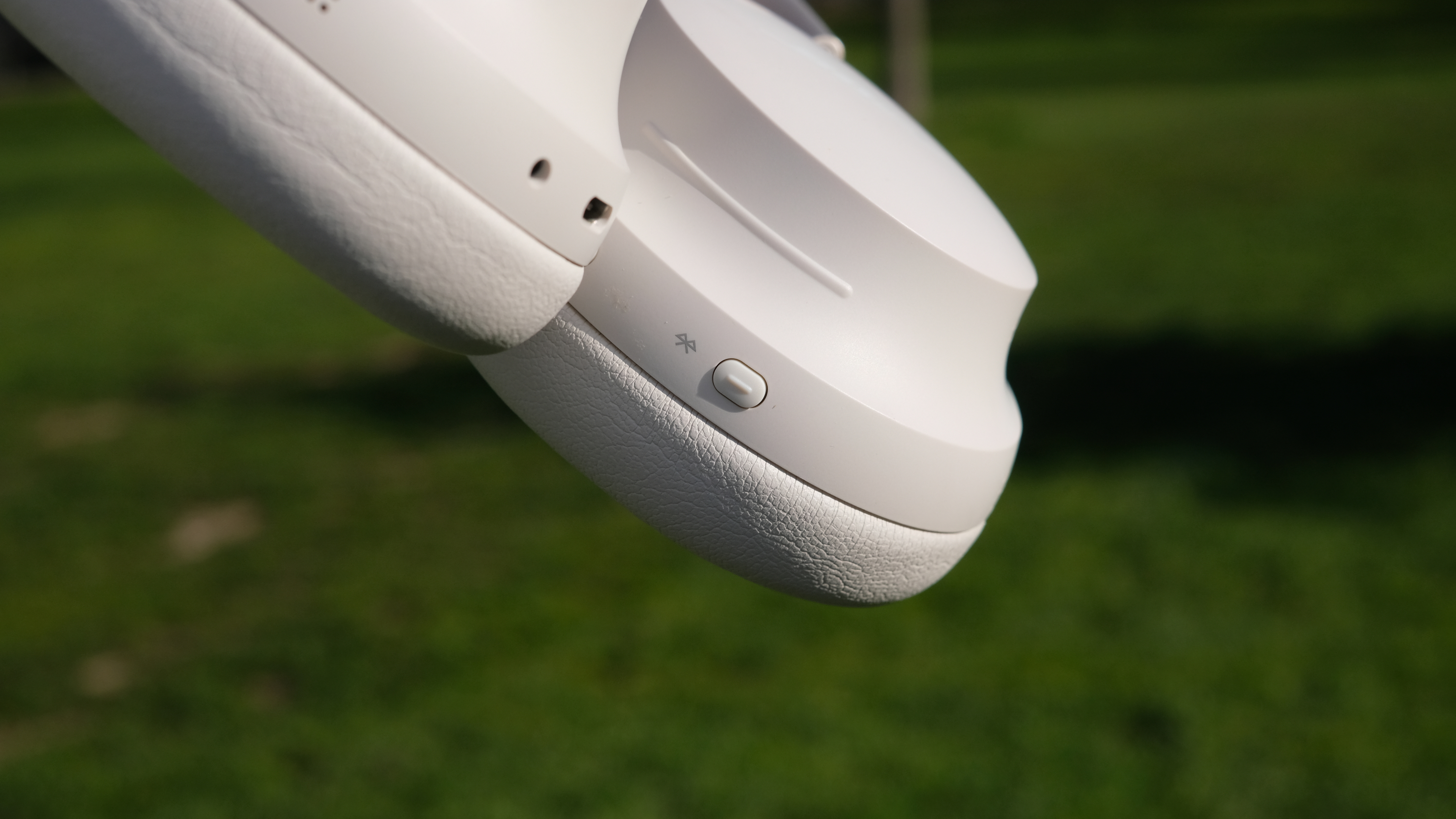 Photograph of Bose QuietComfort Ultra Headphones in white