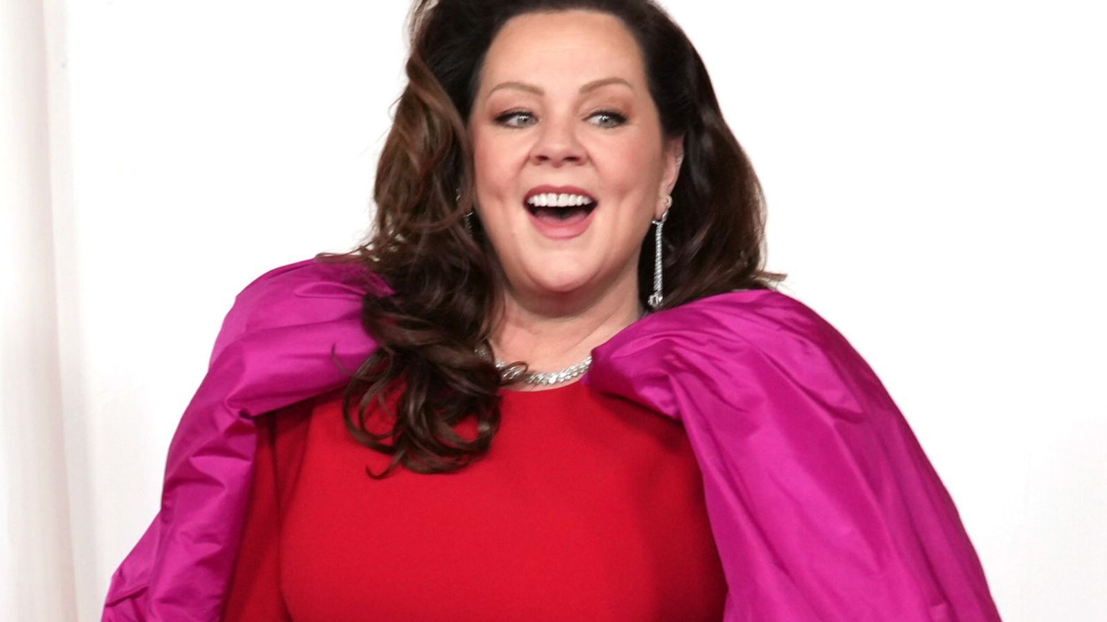 Melissa McCarthy Elevates The Space Behind Her Dining Table