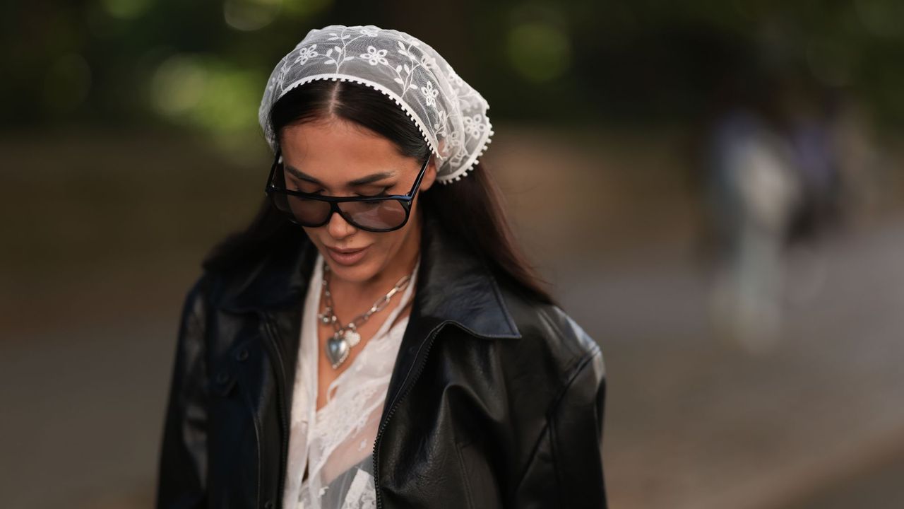 A guest at New York Fashion week with fluffy brows, like those achieved with Anastasia Beverly Hills Volumizing Tinted Brow Gel