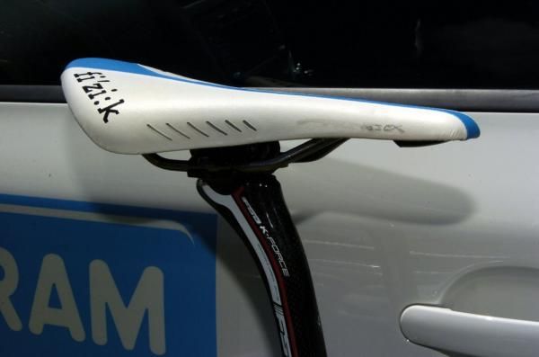 Roels' office seat is fi'zi:k's Arione CX.