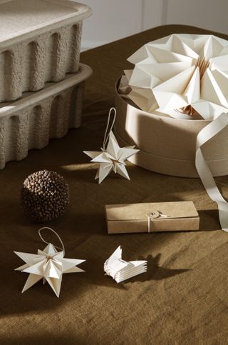 Paper stars as minimalist Christmas decorations
