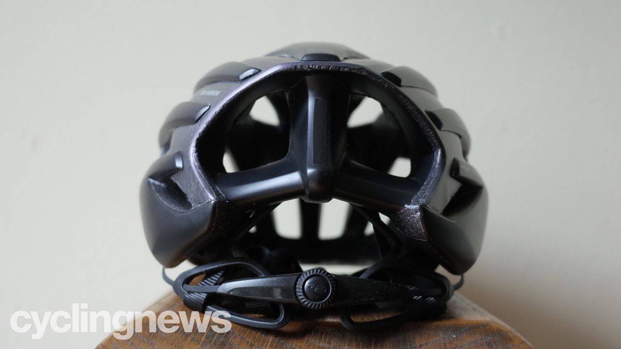 MET Trenta 3K Carbon
