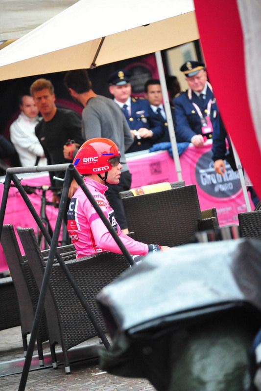 A moment of calm before Cadel Evans started the stage 12 time trial and lost the pink jersey