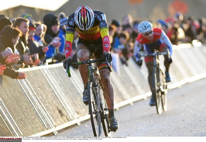 A dejected Sven Nys crosses the line